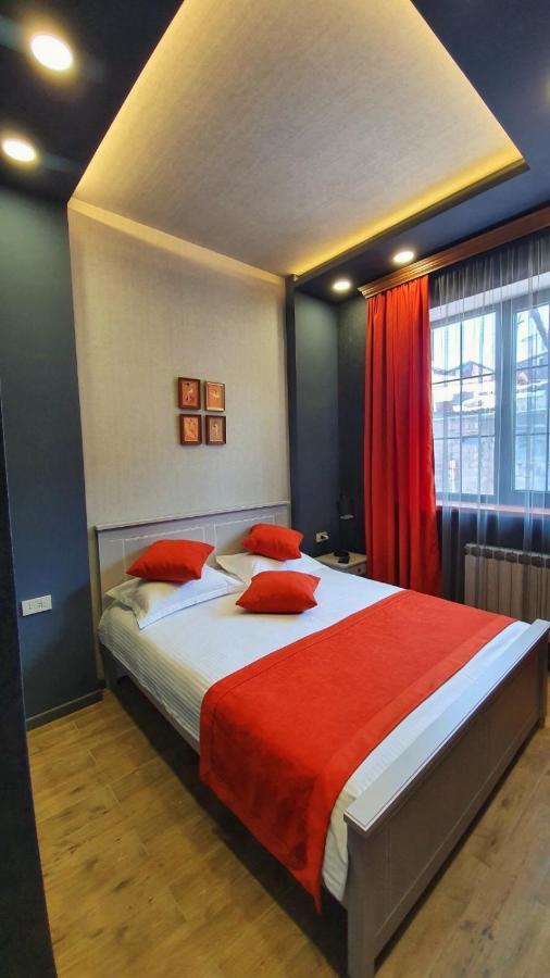 Jinjotel Gyumri Ngoại thất bức ảnh
